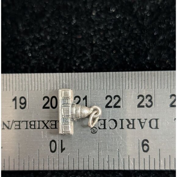 US Capitol Building Silver Charm Pendant - Picture 6 of 14